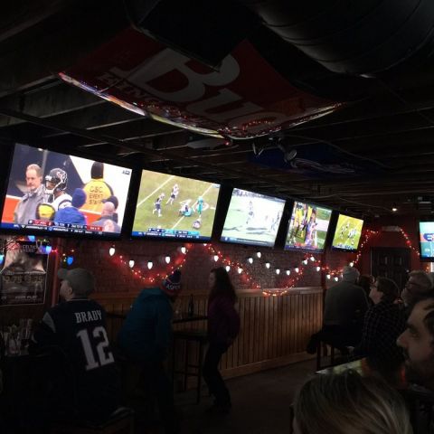 Fore Play Sports Pub