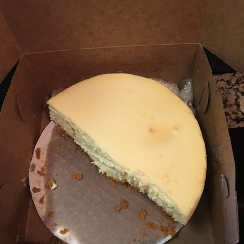 Izzy's Cheesecake